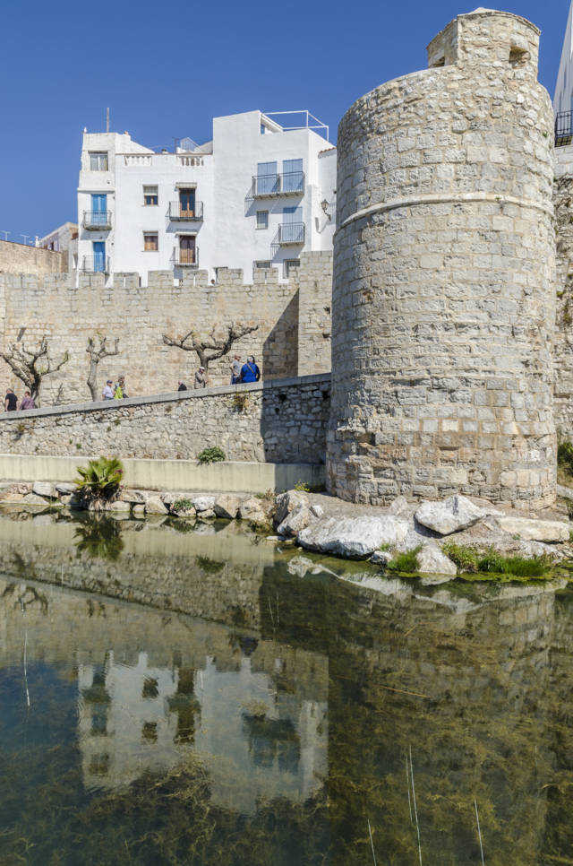 Castelló de la Plana - Peniscola 03 - murallas.jpg
